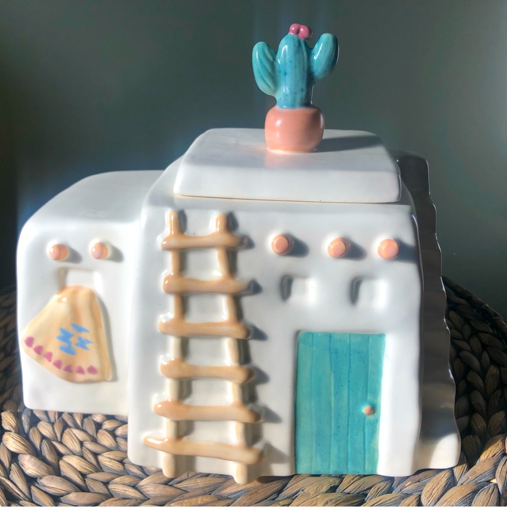 Vintage TREASURE CRAFT Cactus Adobe House Southwest Desert Cookie Jar.